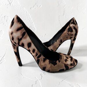 ROGER VIVIER Animal Print Buckle Heels Size 38 / US 8